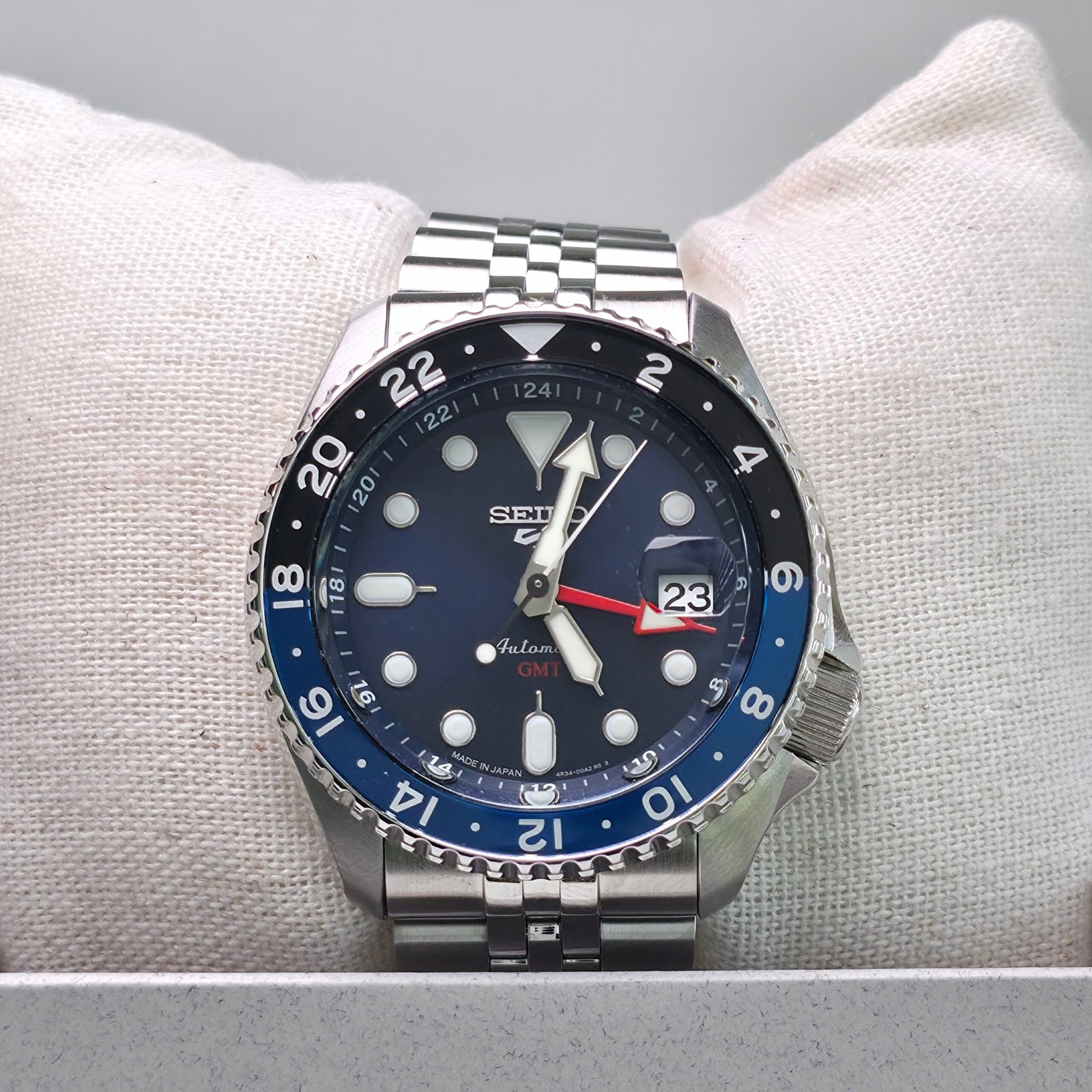 Seiko 5 Sports GMT modelo SSK003